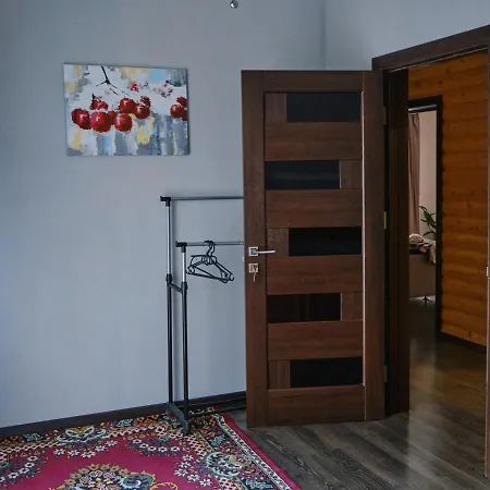 Domek alpejski лісова Podgorodtsy