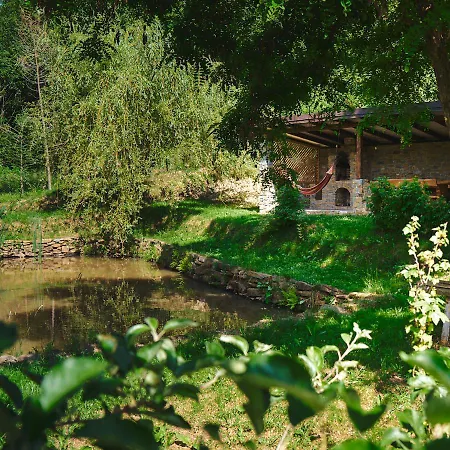 лісова *