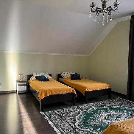 лісова *